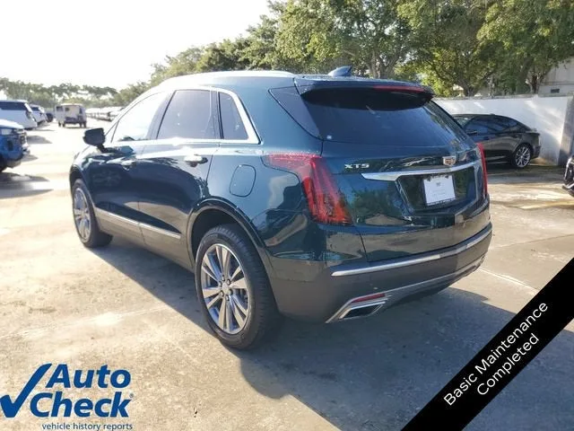 2025 Cadillac XT5 Premium Luxury photo 2
