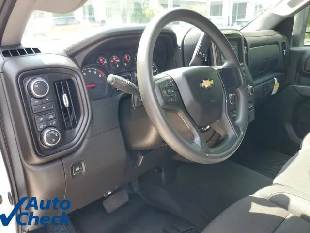2025 Chevrolet Silverado 2500 HD Custom photo 18