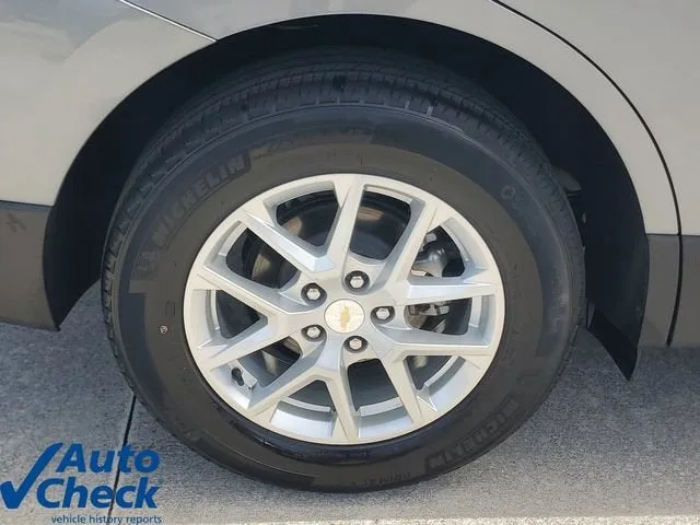 2024 Chevrolet Equinox LS photo 8
