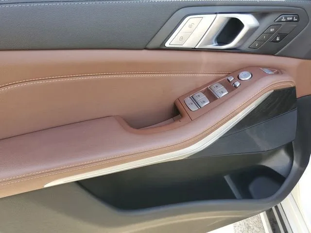 2021 BMW X7 xDrive40i photo 21