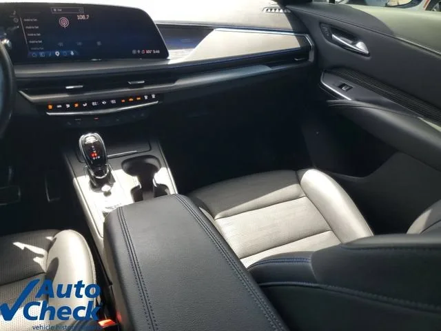 2024 Cadillac XT4 Sport photo 16