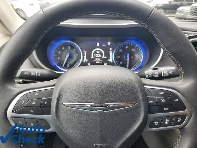 2024 Chrysler Pacifica Touring L photo 20