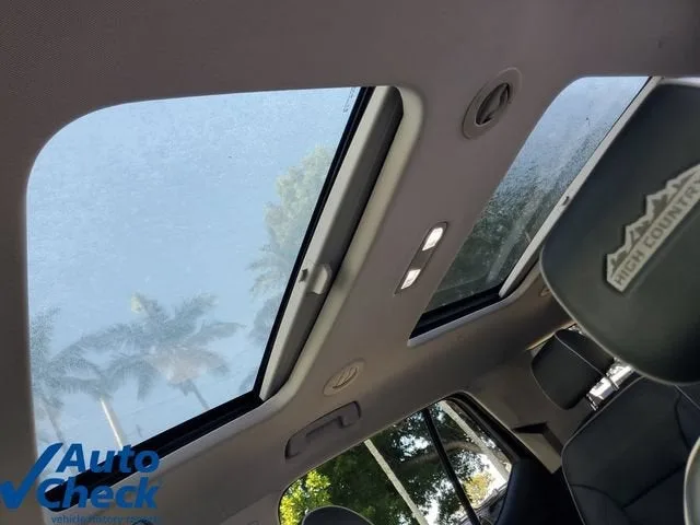 2021 Chevrolet Traverse High Country photo 23