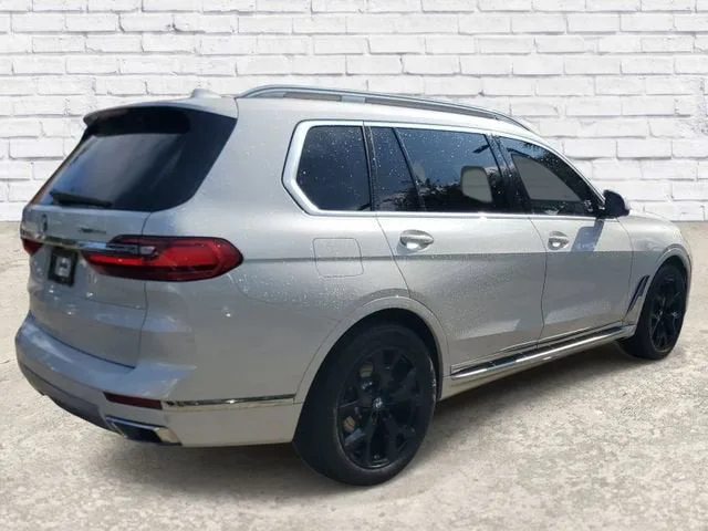 2021 BMW X7 xDrive40i photo 4