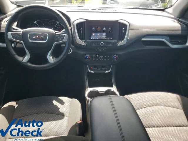2024 GMC Terrain SLE photo 16