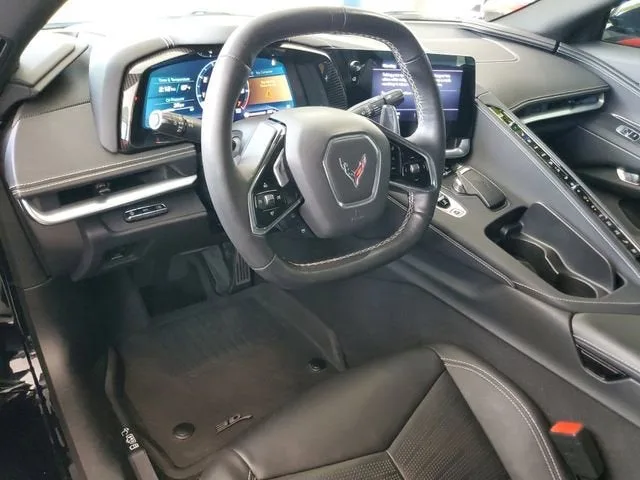 2021 Chevrolet Corvette Stingray 2LT photo 16