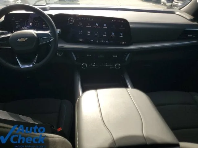 2025 Chevrolet Suburban LS photo 14