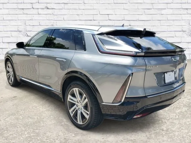 2024 Cadillac LYRIQ Tech photo 2