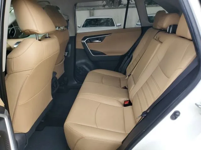 2020 Toyota RAV4 Limited photo 11