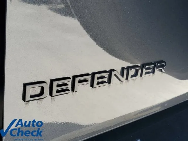 2025 Land Rover Defender X-Dynamic SE photo 7