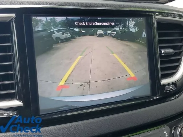 2024 Chrysler Pacifica Touring L photo 25