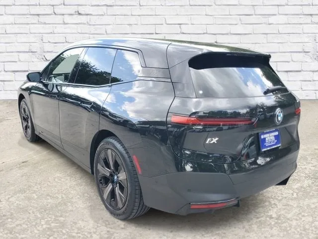2024 BMW iX xDrive50 photo 2