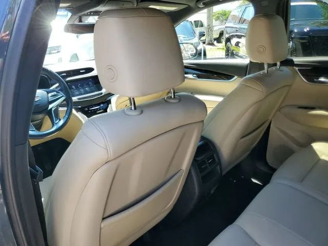 2019 Cadillac XT5 FWD photo 13
