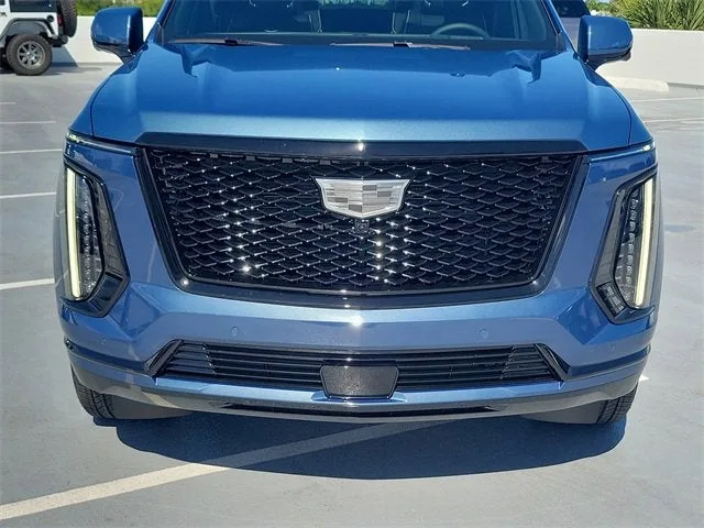 2026 Cadillac Escalade Sport photo 9