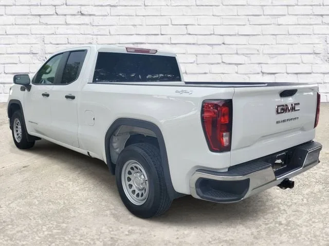 2025 GMC Sierra 1500 Pro photo 2