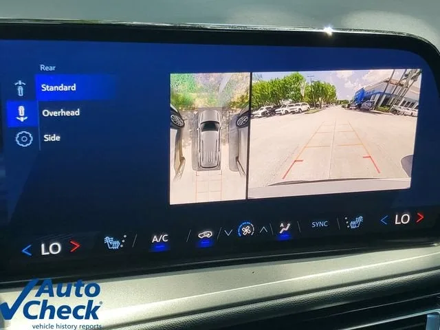 2024 Chevrolet Traverse LT photo 28