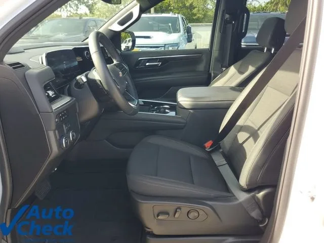 2025 Chevrolet Suburban LS photo 17