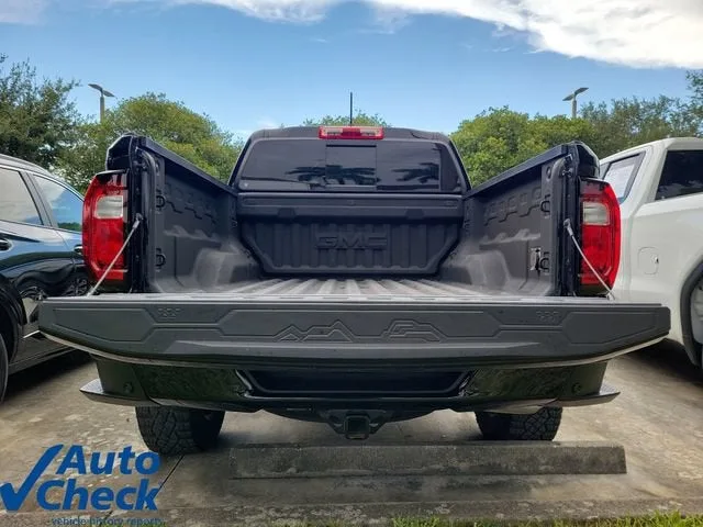 2024 GMC Canyon AT4 photo 10