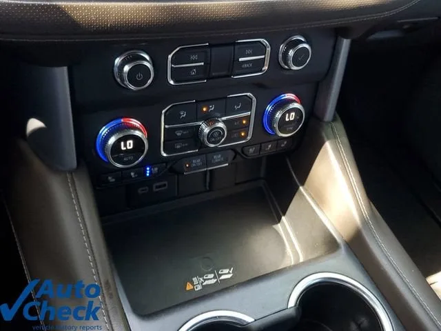 2023 GMC Yukon SLT photo 29