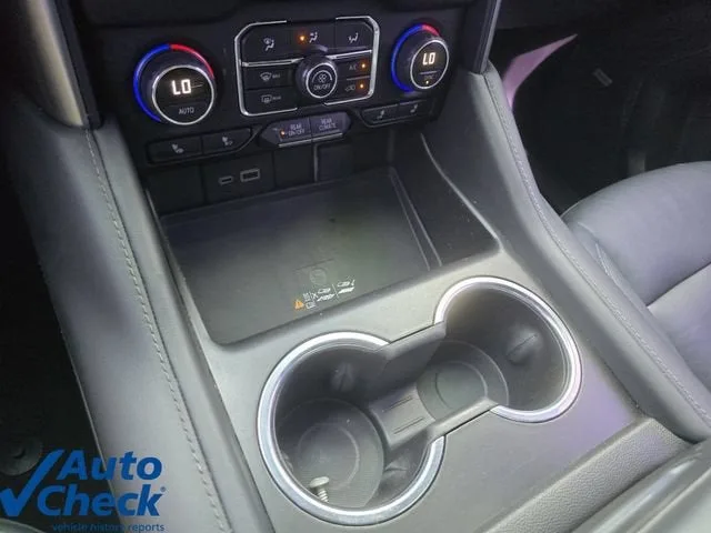 2023 Chevrolet Suburban Z71 photo 31