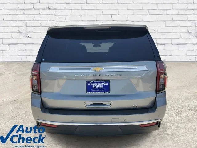2024 Chevrolet Suburban LT photo 3