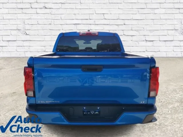 2024 Chevrolet Colorado LT photo 3