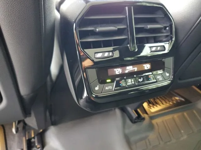 2024 BMW iX xDrive50 photo 14