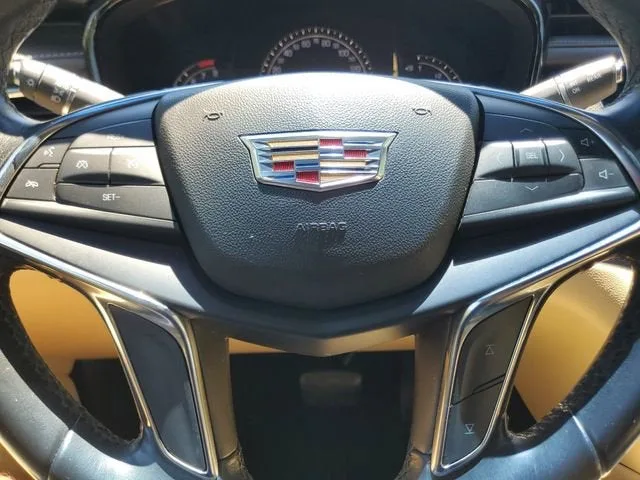 2019 Cadillac XT5 FWD photo 21
