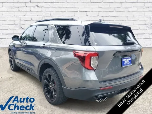 2023 Ford Explorer ST photo 2