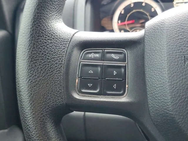 2017 RAM 1500 Express photo 19