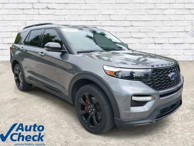 2023 Ford Explorer ST photo 5