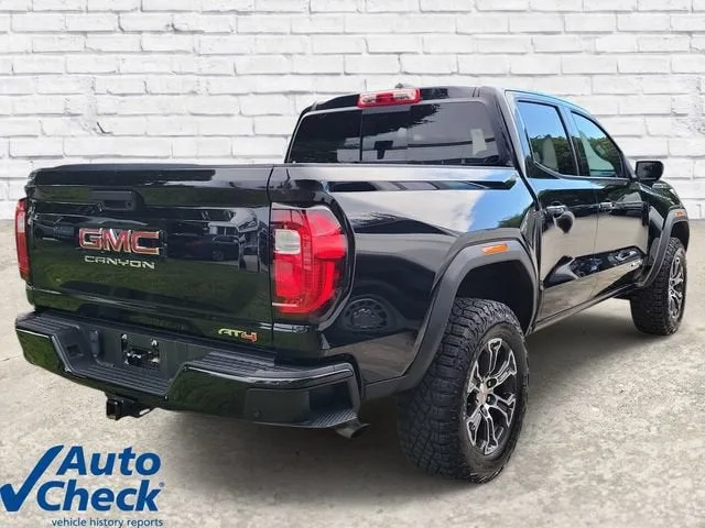 2024 GMC Canyon AT4 photo 4