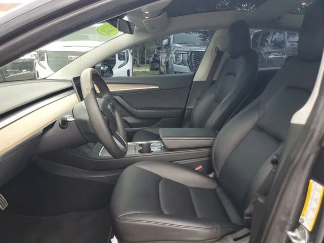 2023 Tesla Model 3 Performance photo 18