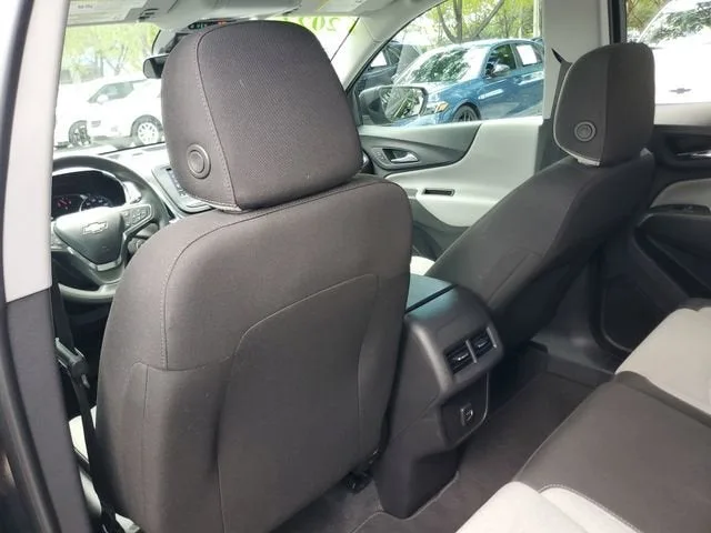 2023 Chevrolet Equinox LS photo 11