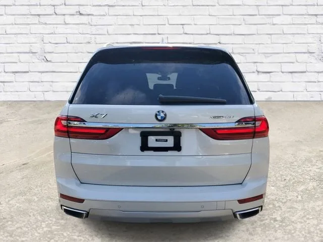 2021 BMW X7 xDrive40i photo 3