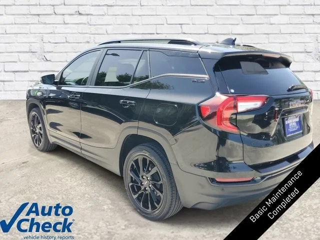 2024 GMC Terrain SLE photo 2