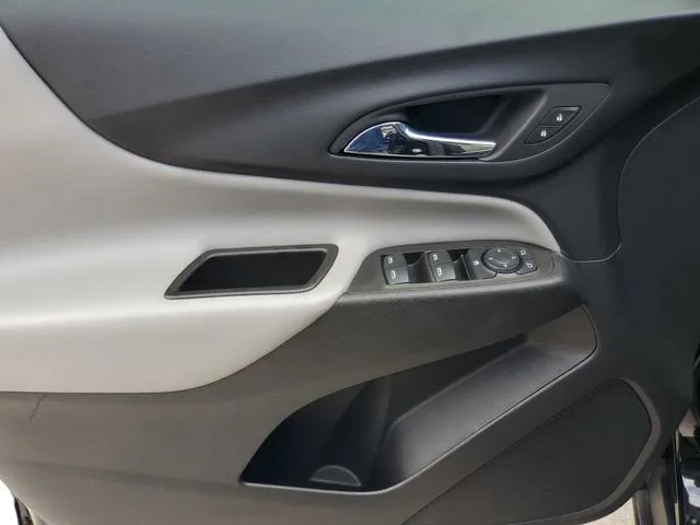 2023 Chevrolet Equinox LS photo 19