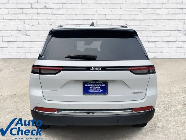2025 Jeep Grand Cherokee Limited photo 3