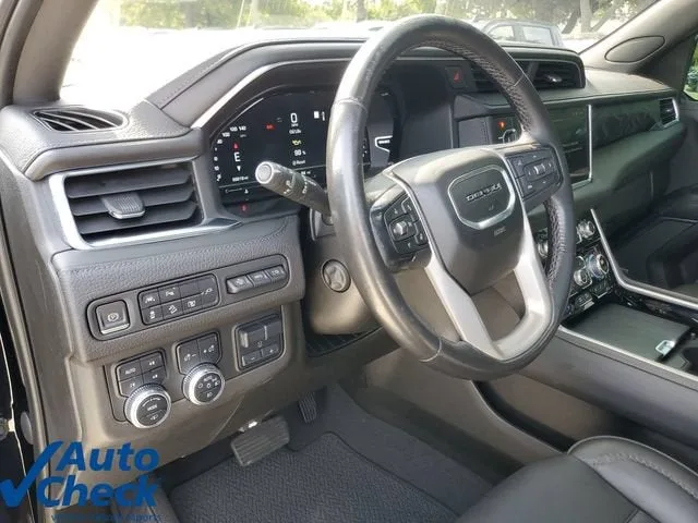 2022 GMC Yukon XL Denali photo 21