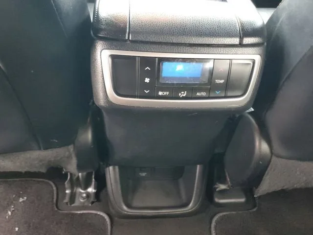 2016 Toyota Highlander XLE photo 15