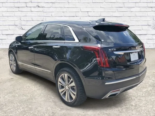 2024 Cadillac XT5 Premium Luxury photo 2