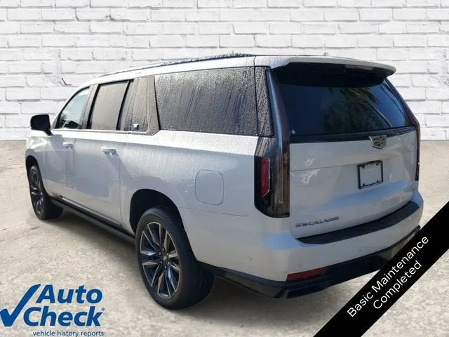 2023 Cadillac Escalade ESV Sport Platinum photo 2
