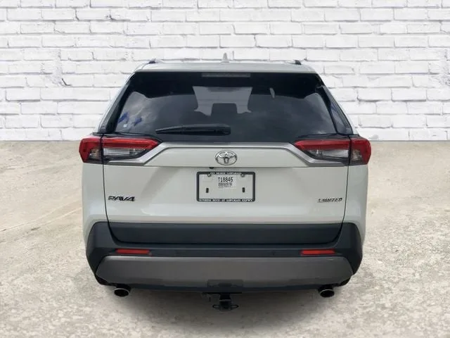 2020 Toyota RAV4 Limited photo 3