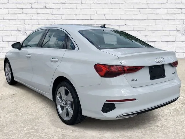 2022 Audi A3 Premium photo 2