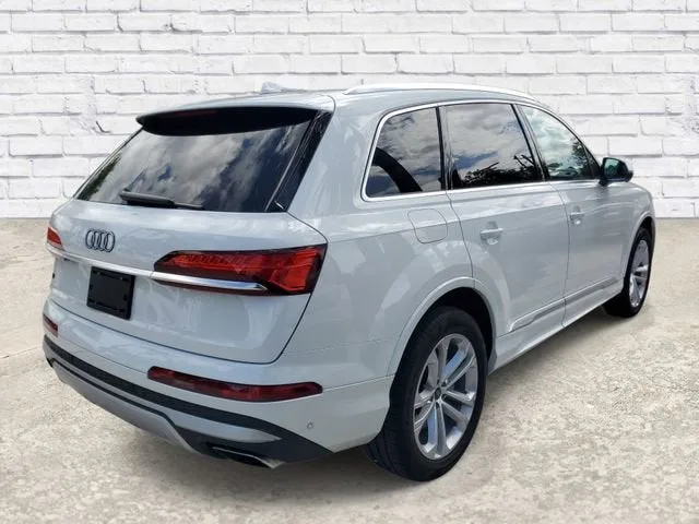 2025 Audi Q7 Premium Plus photo 4