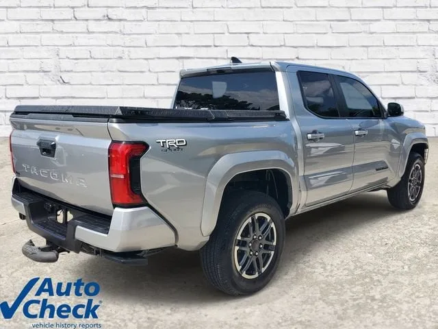 2025 Toyota Tacoma 2WD SR5 photo 3