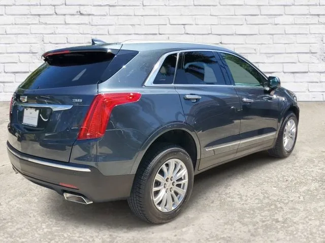 2019 Cadillac XT5 FWD photo 4