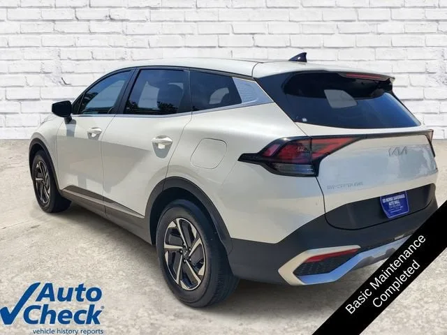 2023 Kia Sportage Hybrid LX photo 2