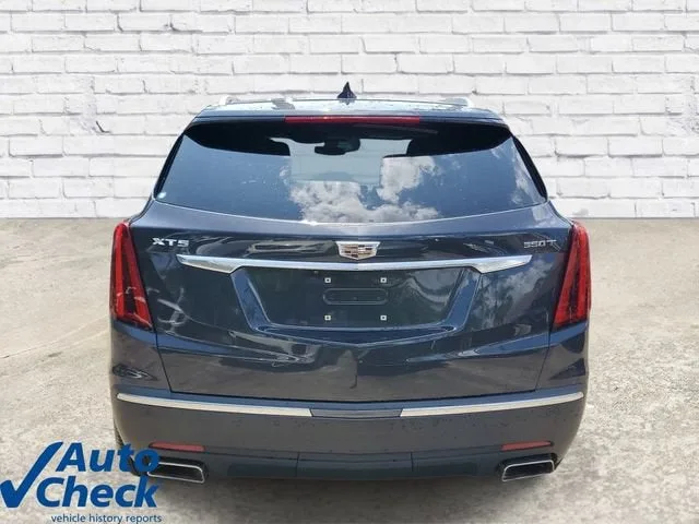 2023 Cadillac XT5 Luxury photo 3