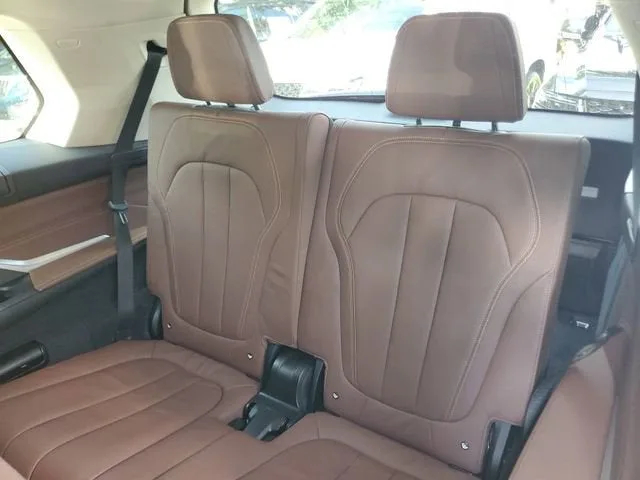 2021 BMW X7 xDrive40i photo 12